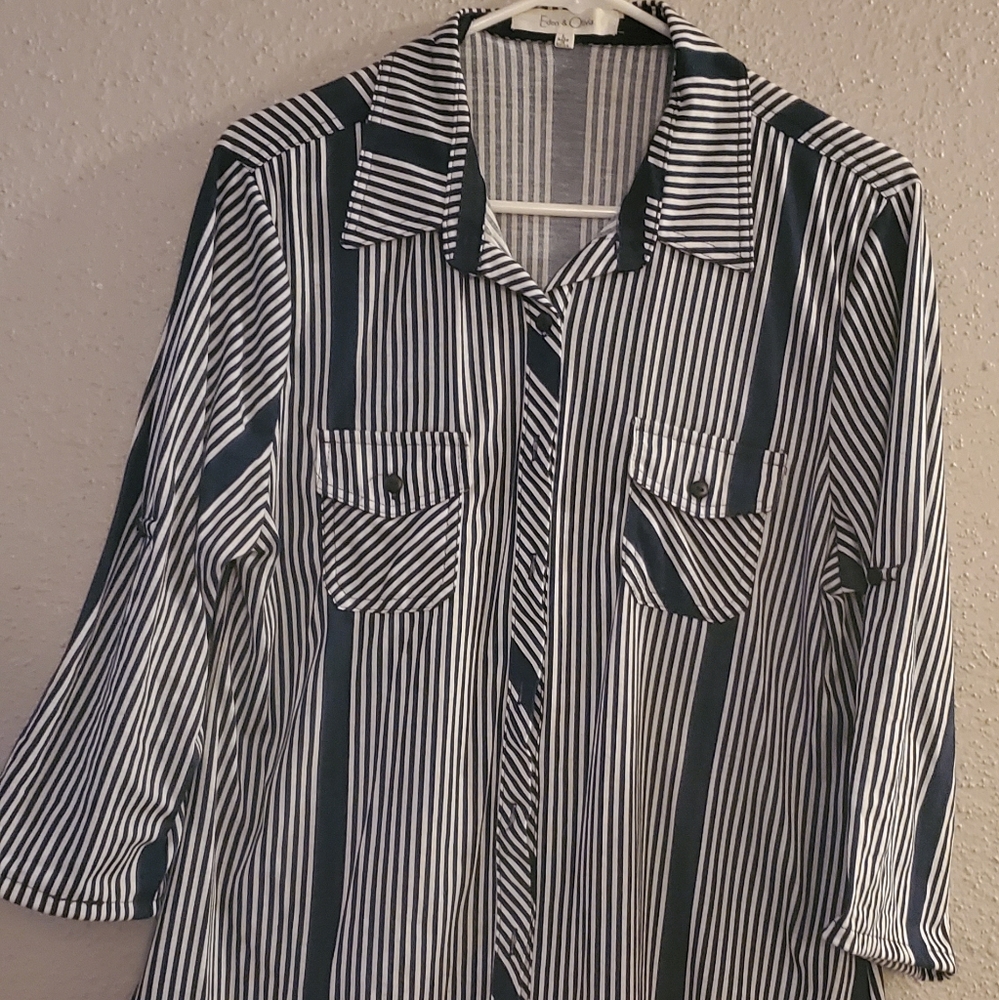 Button down shirt - Picture 2 of 2